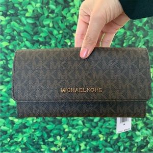 Michael Kors Jet Set Travel Trifold wallet